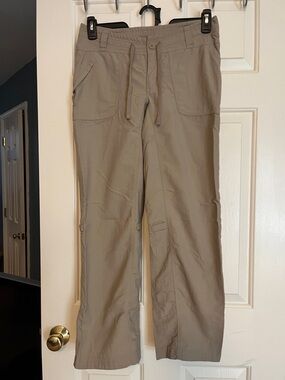 The North Face Cargo Pants — Light Taupe